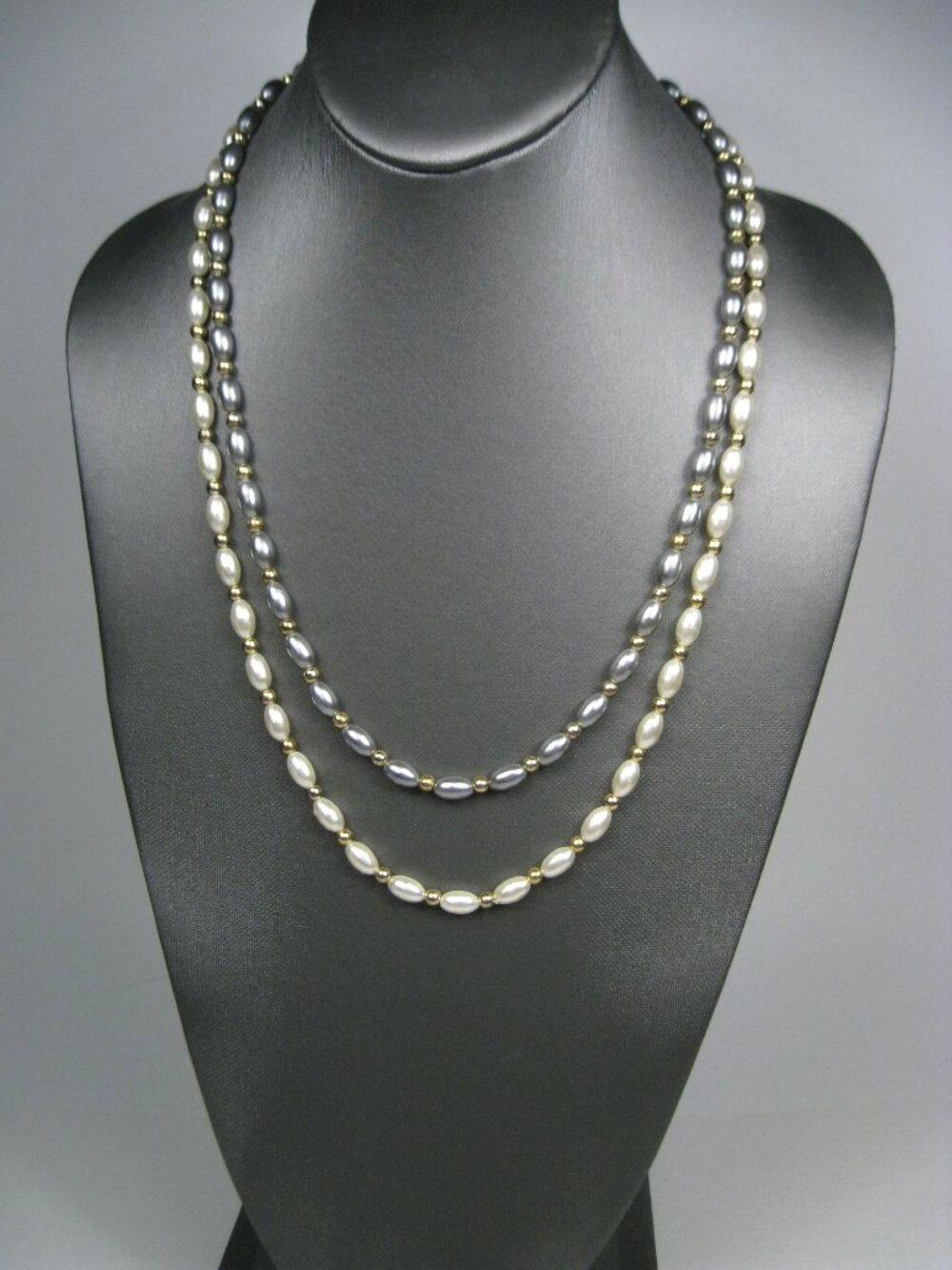 Simulated Pearls Beads Vintage Double Strand Beaded Necklace Gray Gold Tone